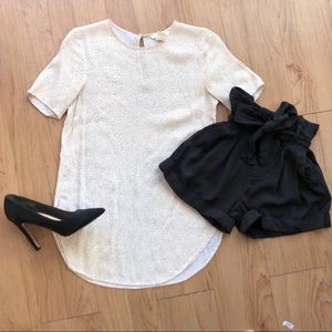 Feminine blush pink blouse!